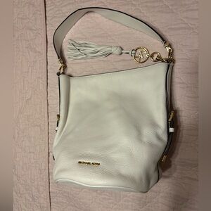 Michael Kors White Shoulder Bag with Gold Accents